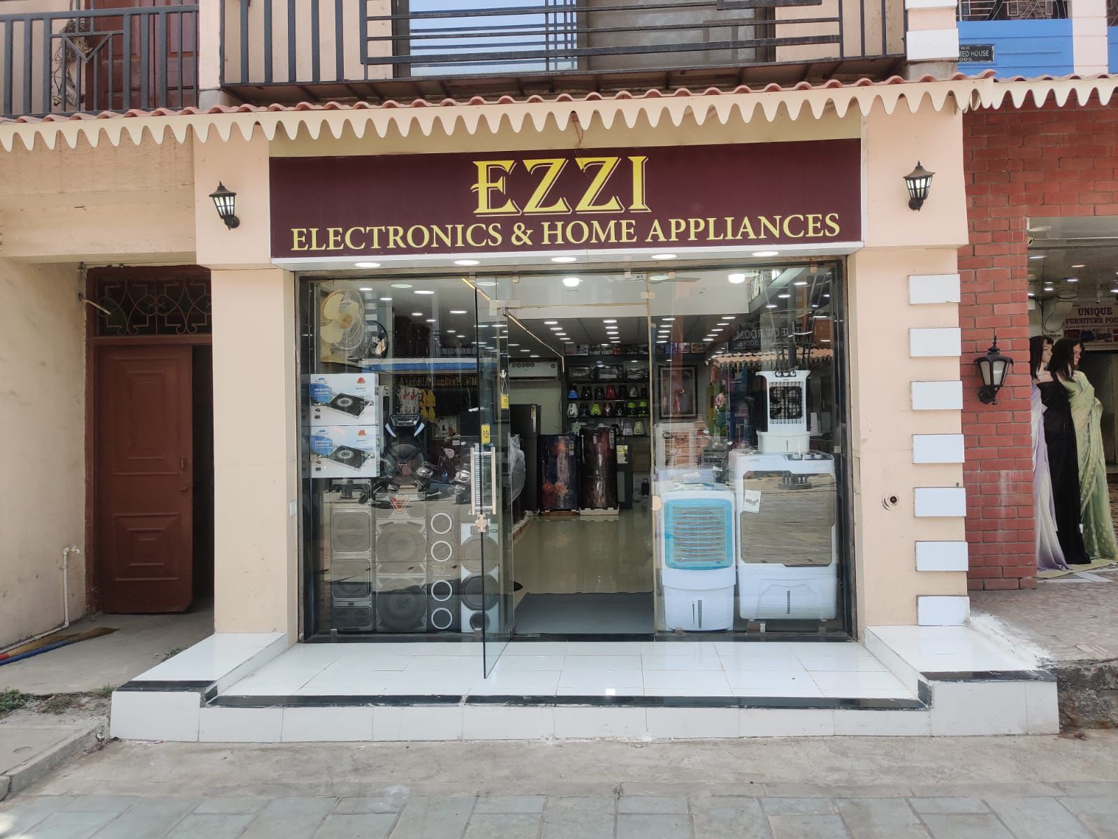 Ezzi Electronics Showroom